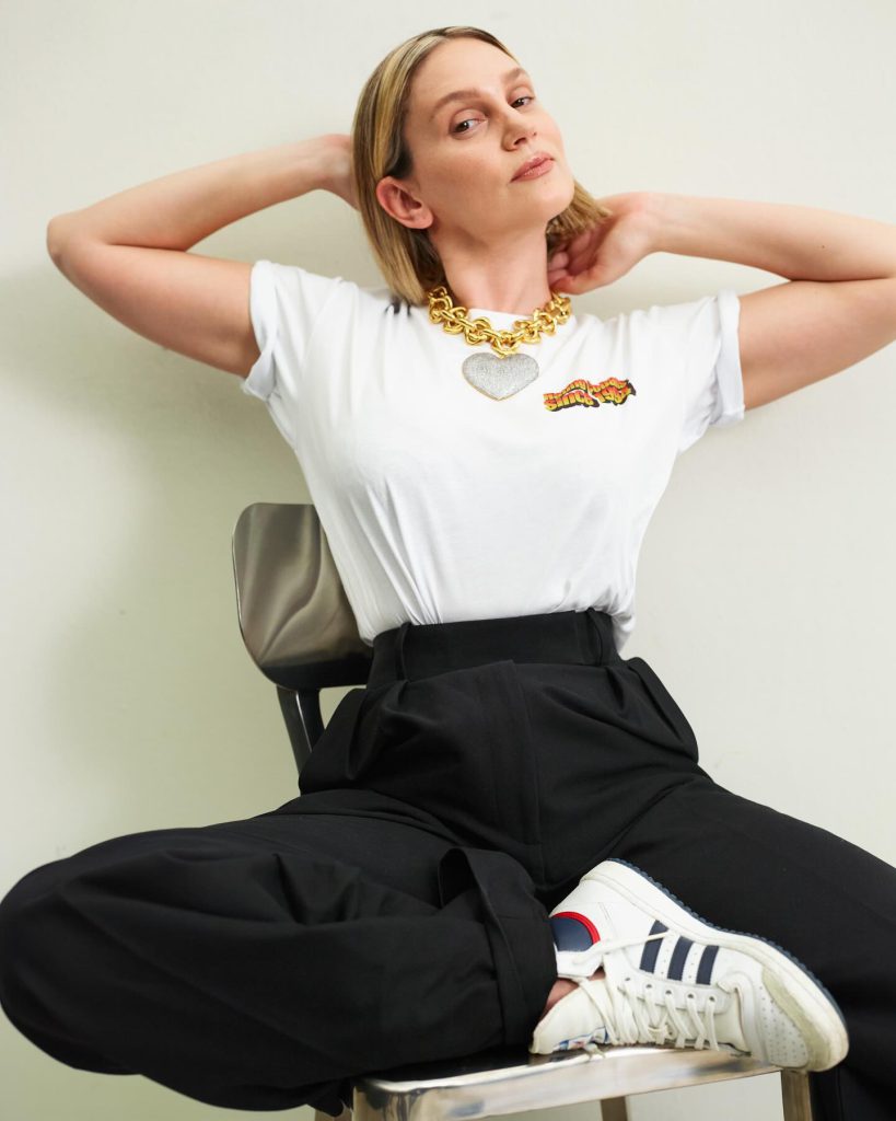 Farah Zeynep Abdullah modeling hot bikini