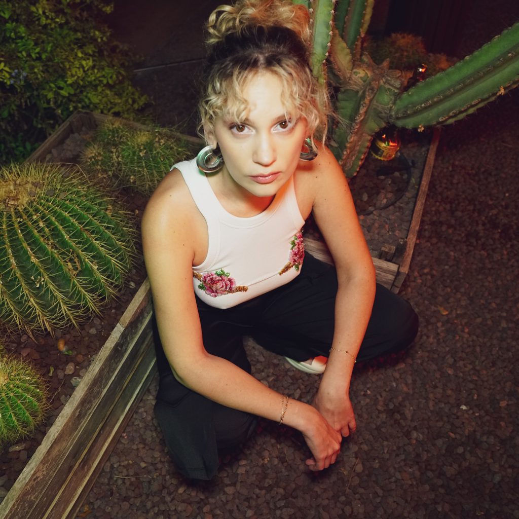 Farah Zeynep Abdullah modeling hot pics