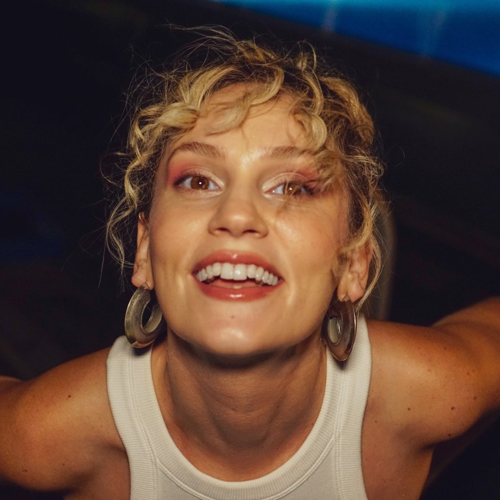 Farah Zeynep Abdullah modeling nudes