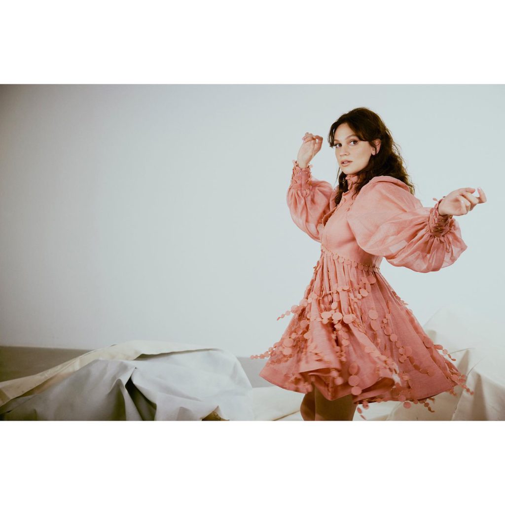 Farah Zeynep Abdullah smiles pussy