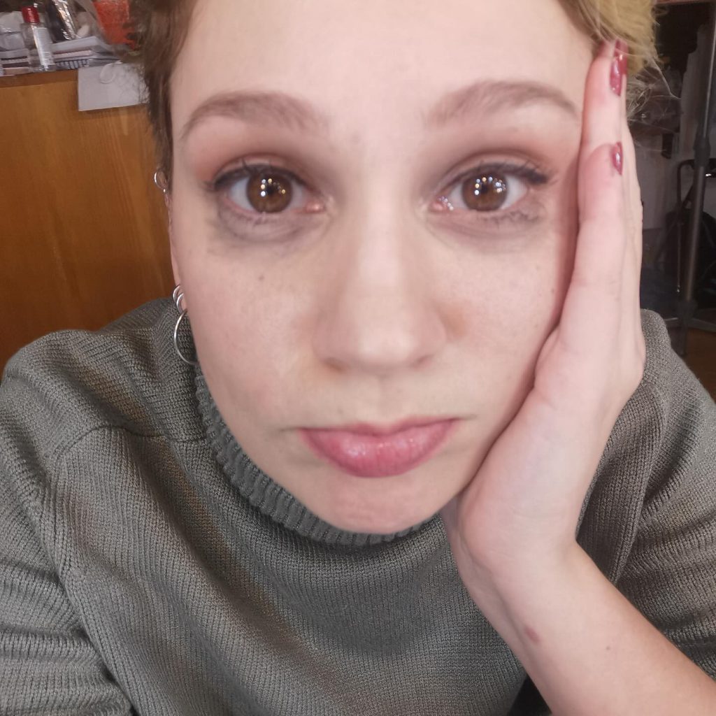 Farah Zeynep Abdullah smiles xxx