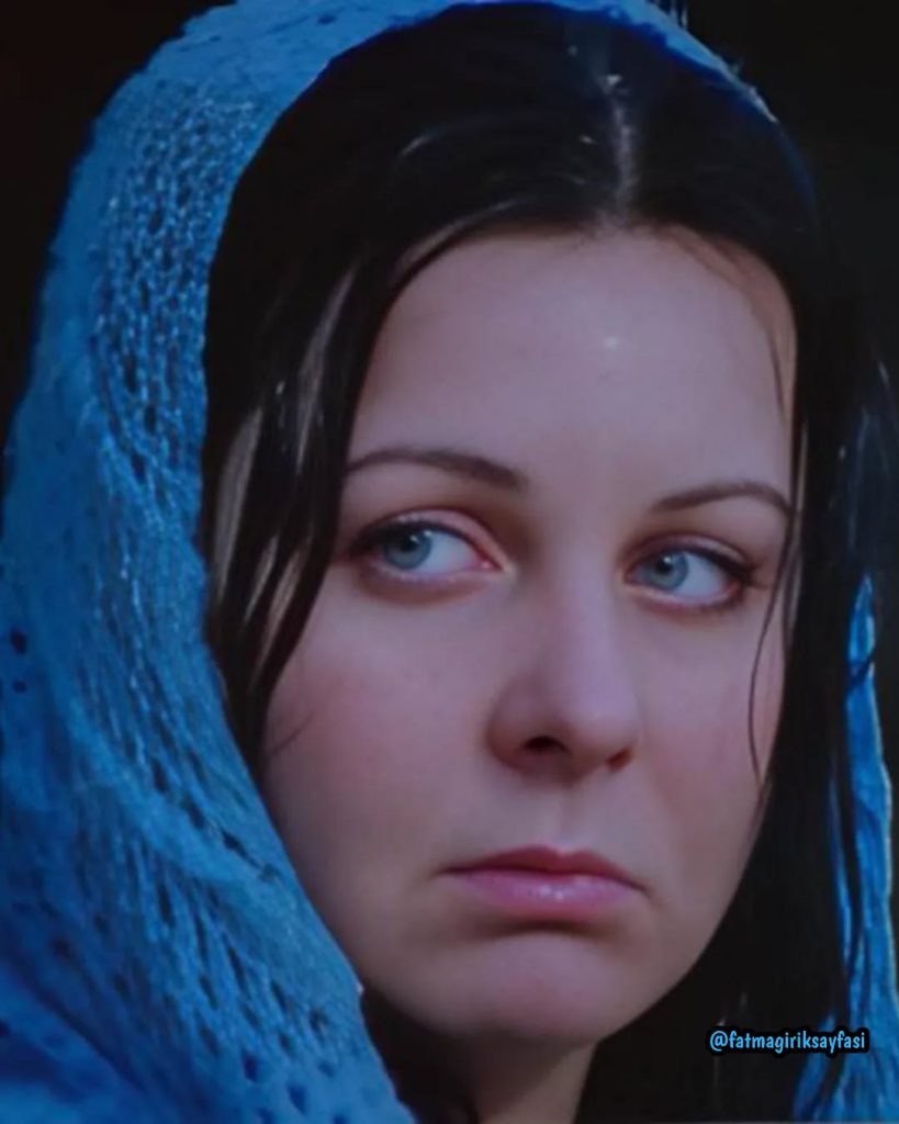 Fatma Girik ardent hot images