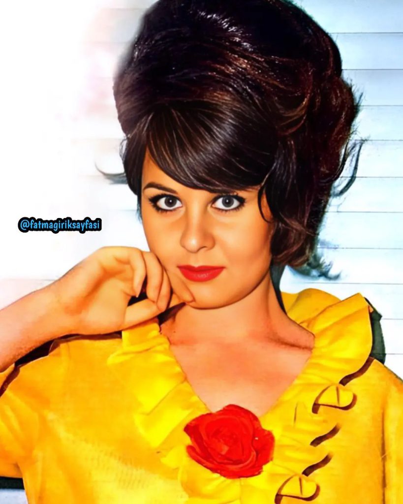 Fatma Girik beautiful hot photos