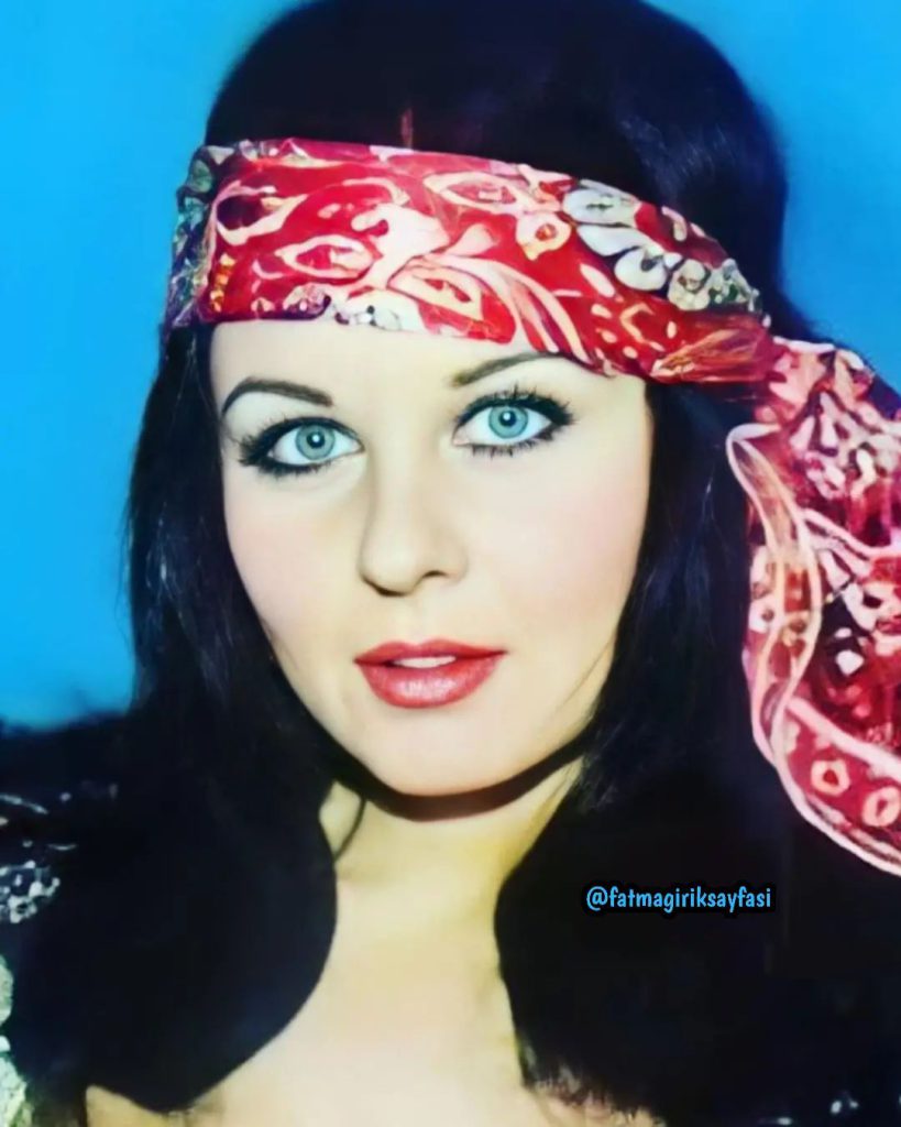 Fatma Girik depicts fire sex scenes