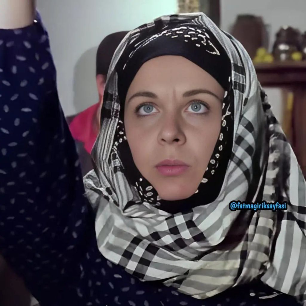 Fatma Girik looks hot