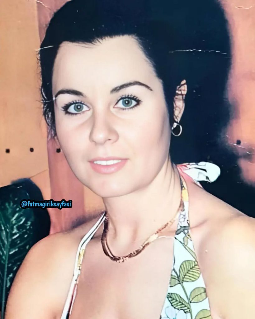 Fatma Girik looks nude pics