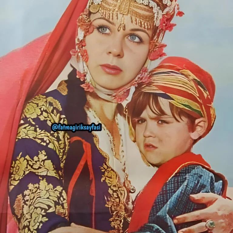 Fatma Girik modeling hot images