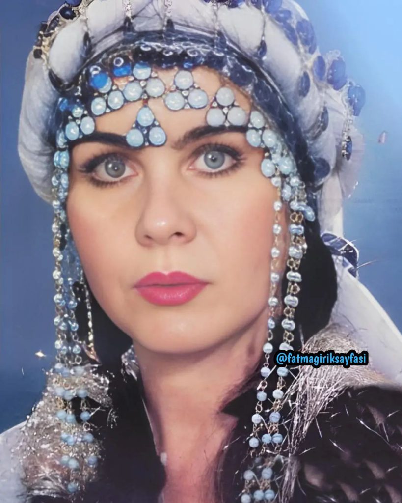 Fatma Girik modeling nudes