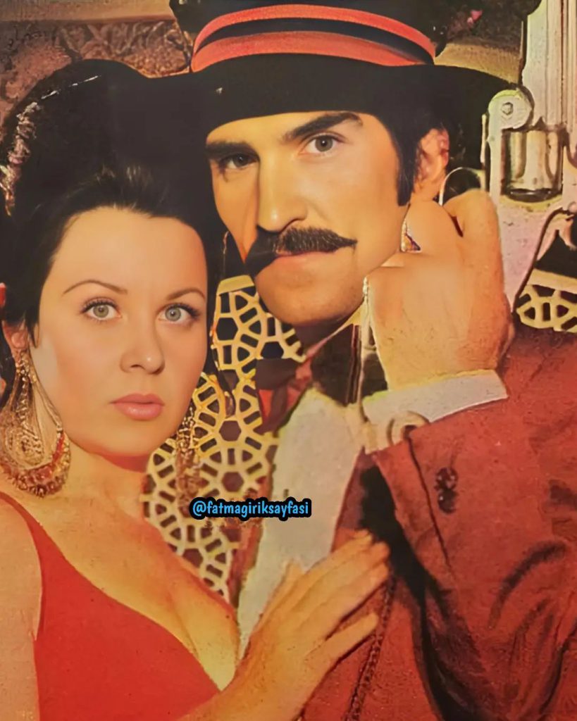 Fatma Girik poses sex scenes