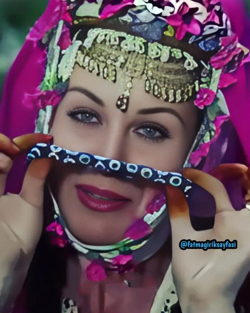 Fatma Girik smiles ass