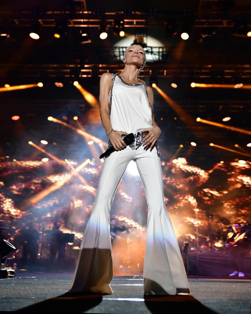 Gülşen modeling hot