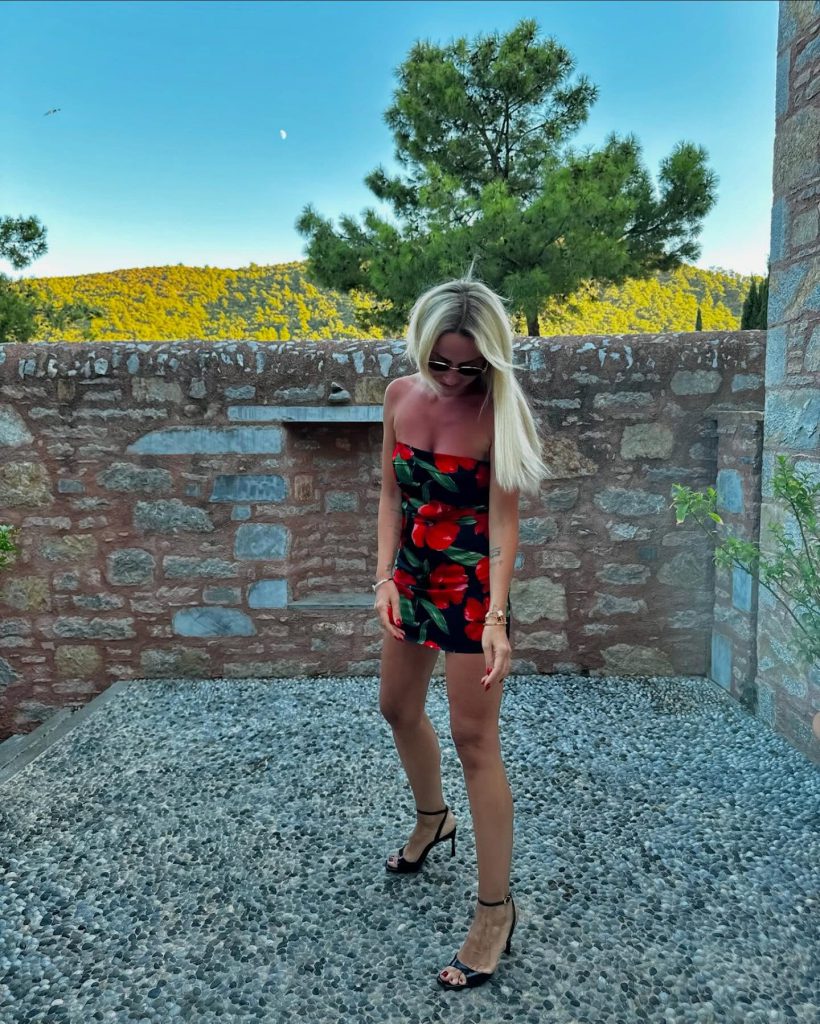 Hadise beautiful nude