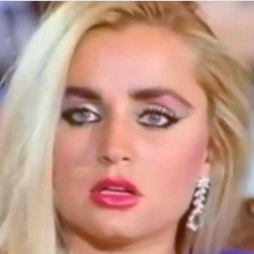 Hande Sarıoğlu ardent xxx sex