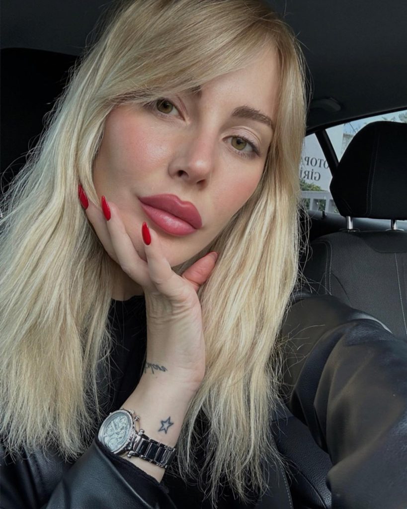 Hande Sarıoğlu beautiful hot xxx