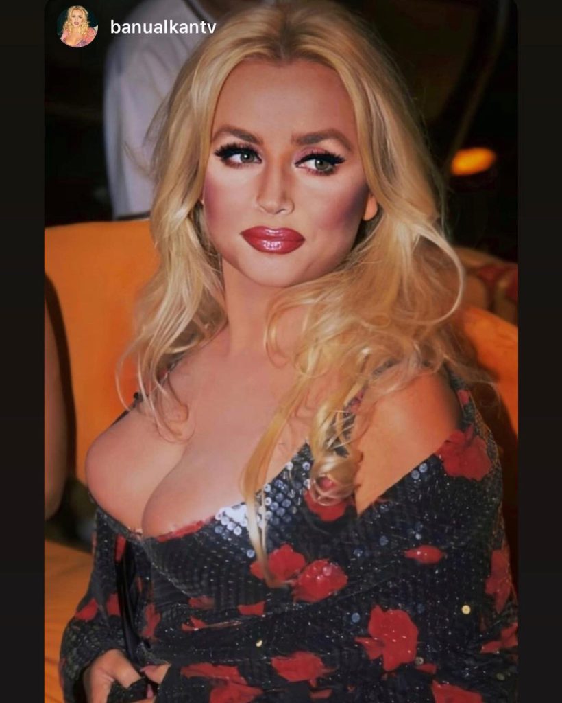 Hande Sarıoğlu looks hot images