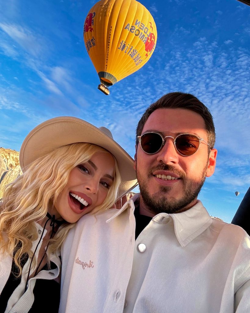 Hande Sarıoğlu modeling hot bikini