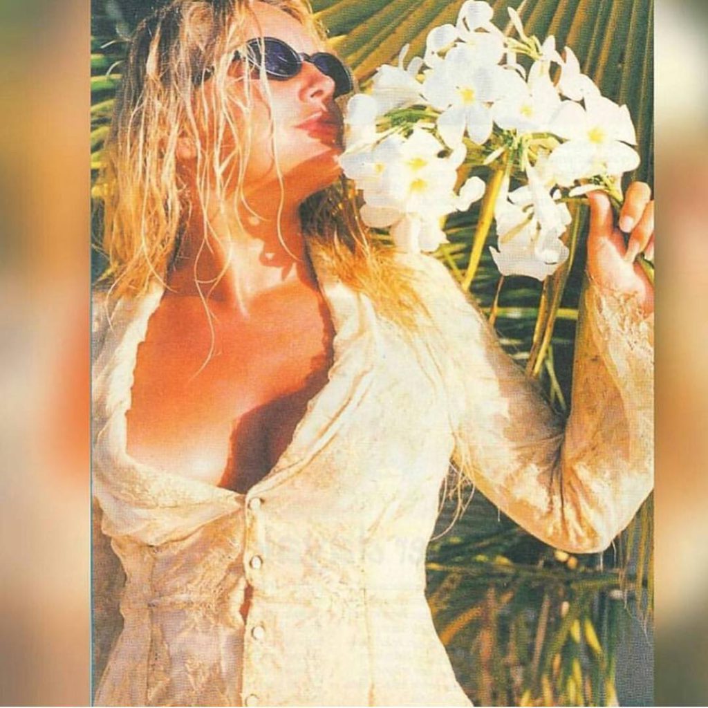 Hande Sarıoğlu modeling hot photos