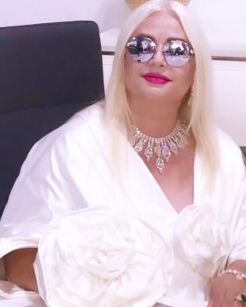 Hande Sarıoğlu modeling hot xxx