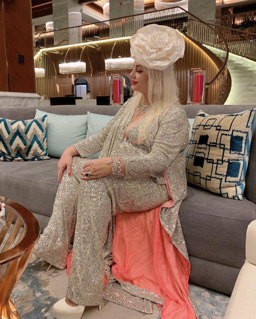 Hande Sarıoğlu nudes