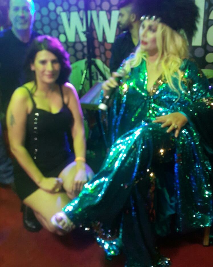 Hande Sarıoğlu poses hot xxx