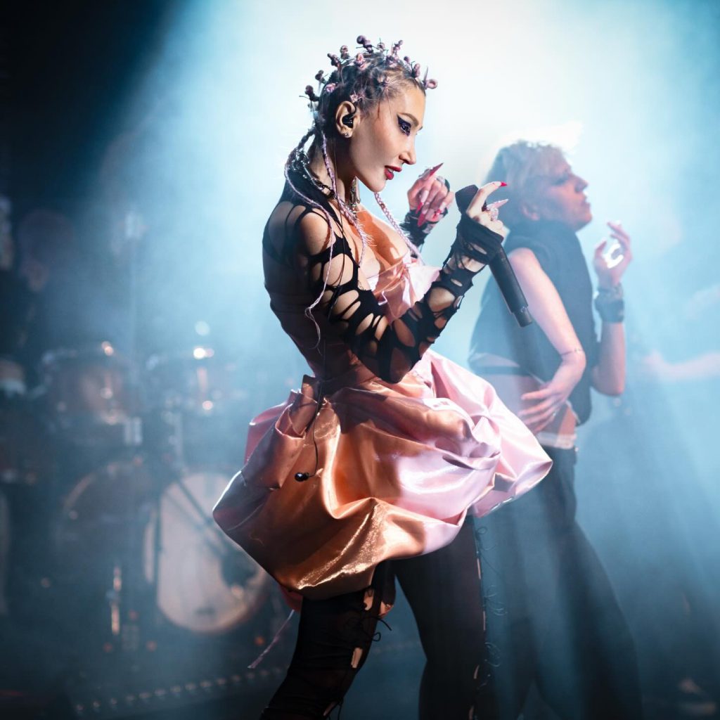 Hande Yener ardent pussy