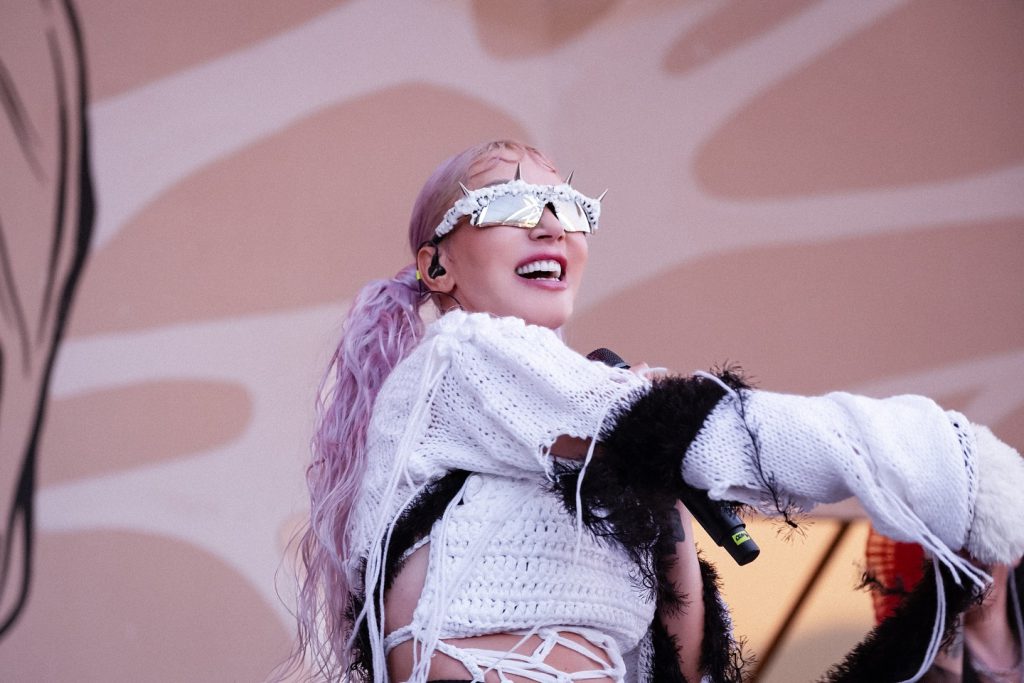 Hande Yener beautiful nudes