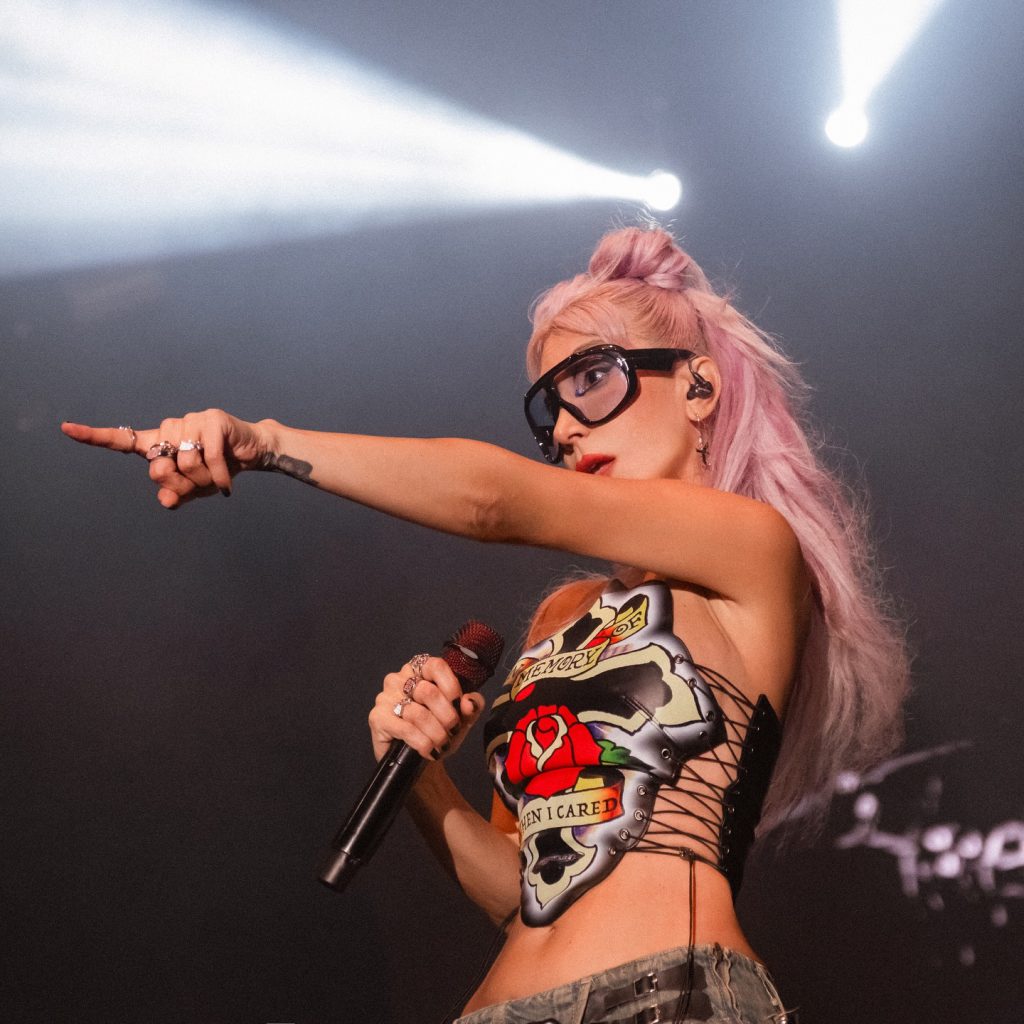 Hande Yener beautiful pussy