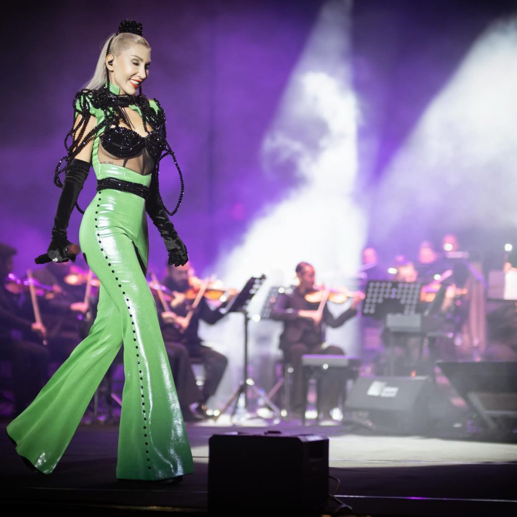 Hande Yener modeling hot xxx