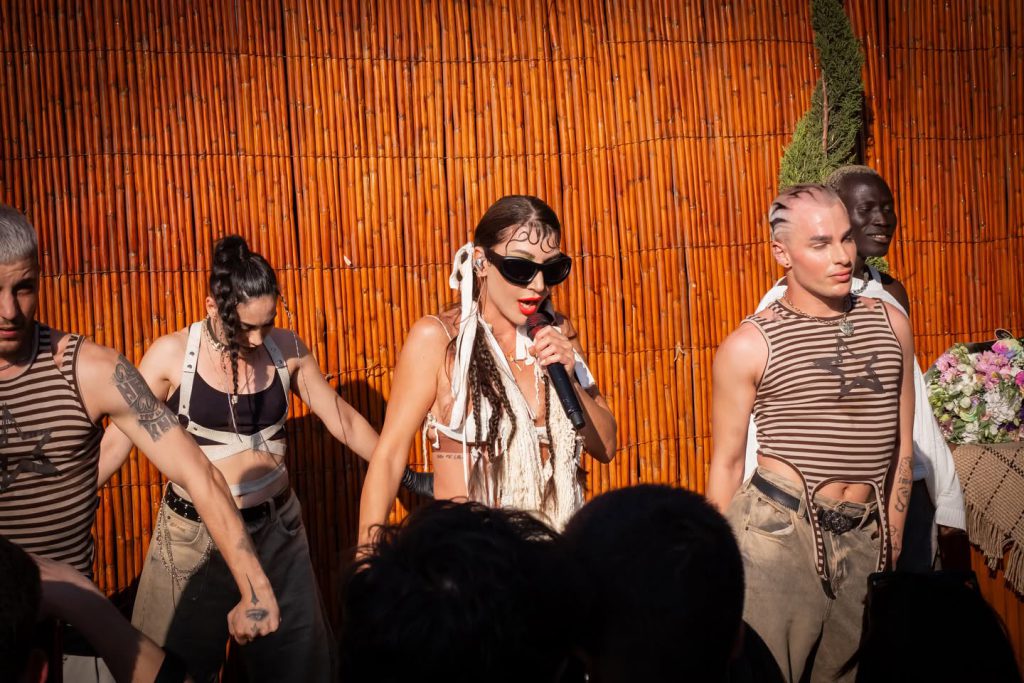 Hande Yener poses fuck