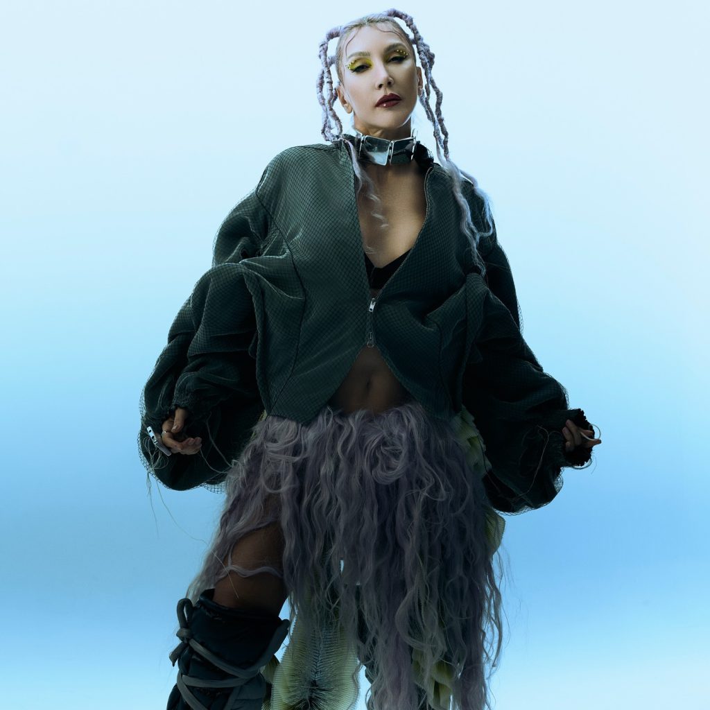 Hande Yener smiles xxx porn