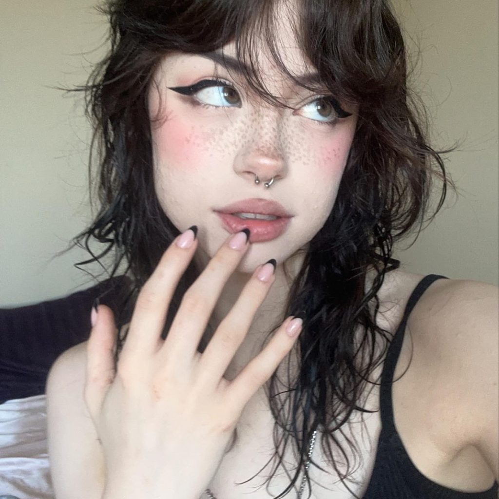 Hannah Owo looks sex scenes