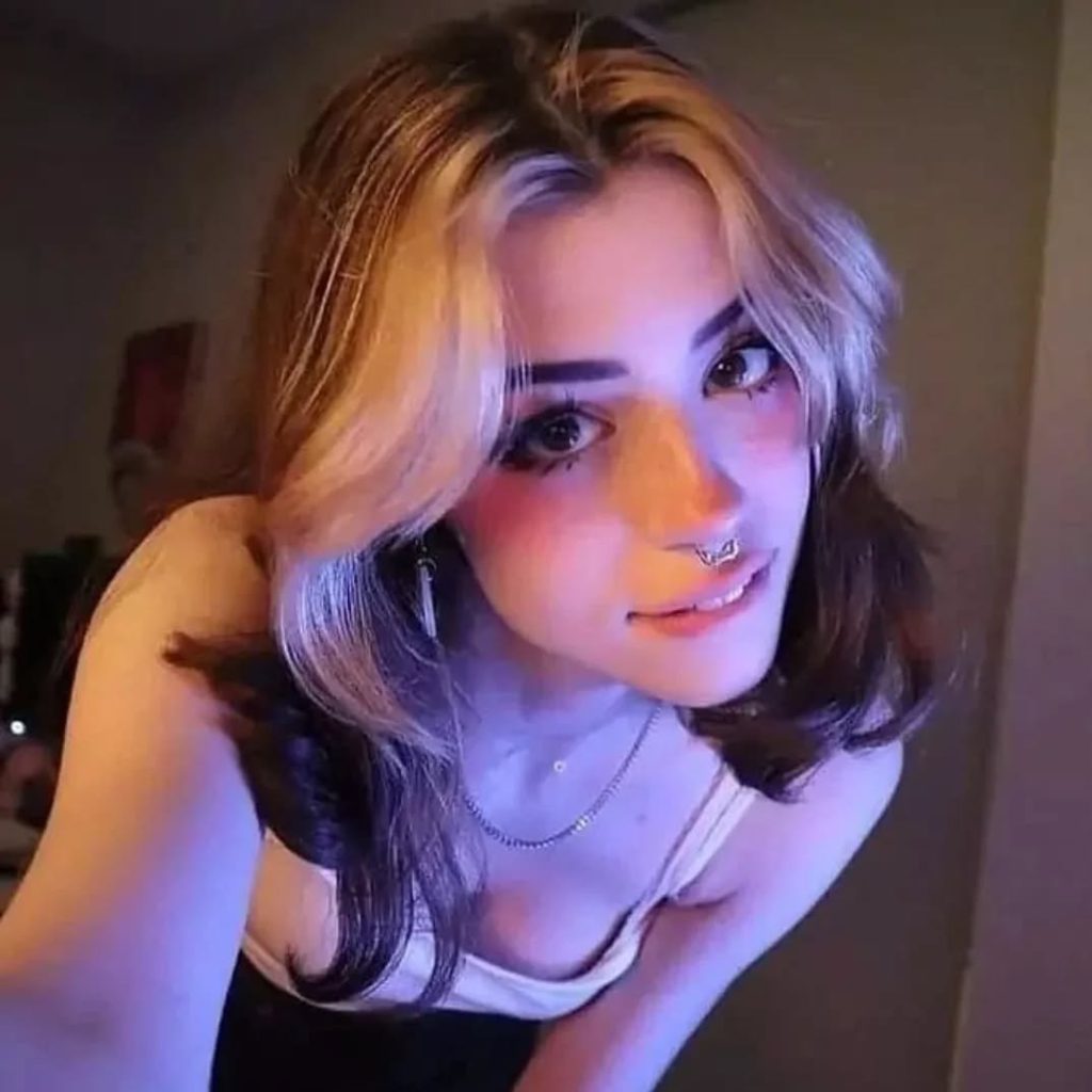 Hannah Owo modeling hot photos