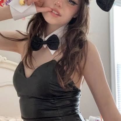 Hannah Owo modeling xxx porn