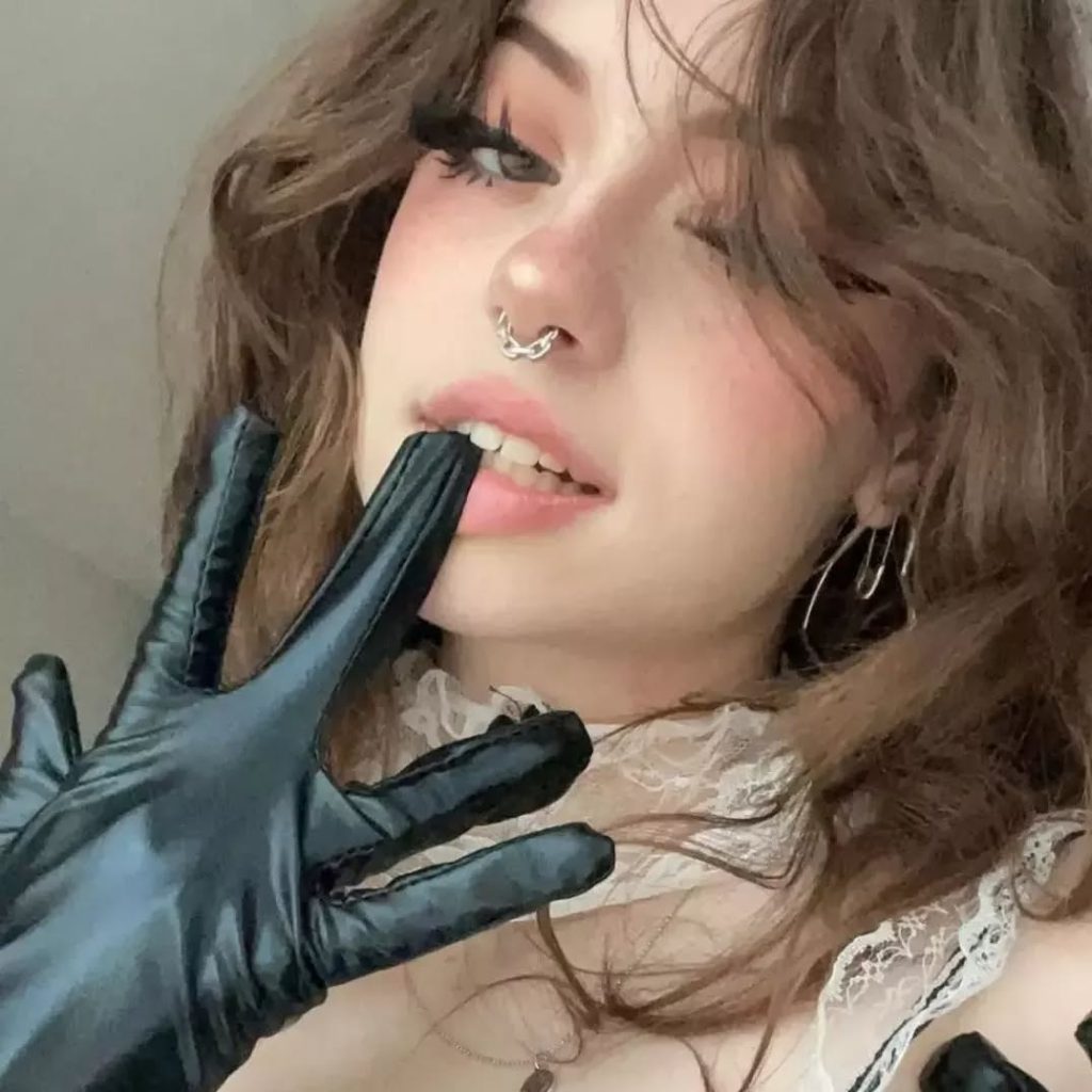 Hannah Owo slut nude