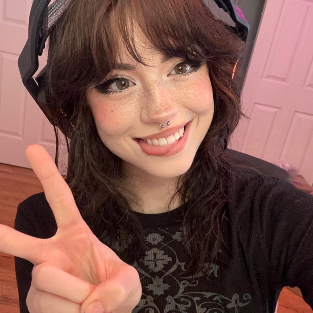 Hannah Owo smiles hot pics