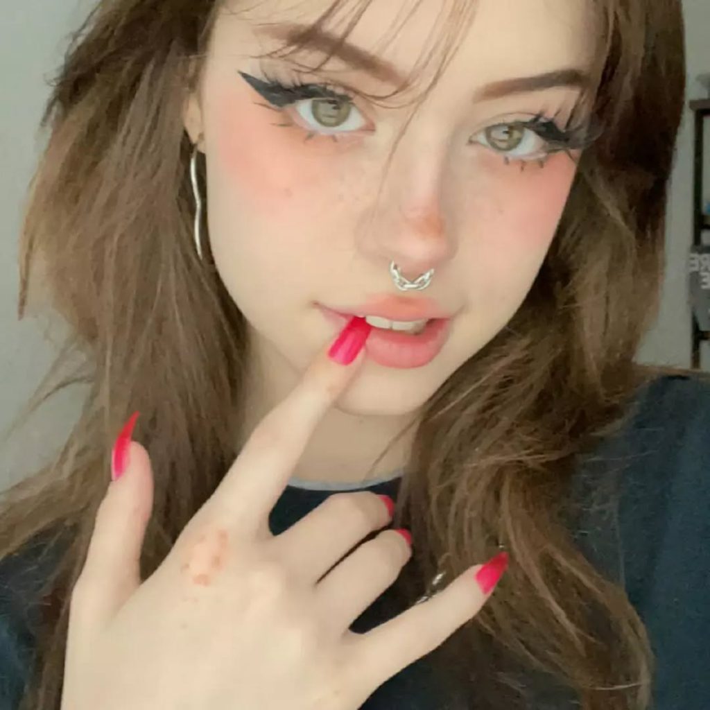 Hannah Owo smiles porn