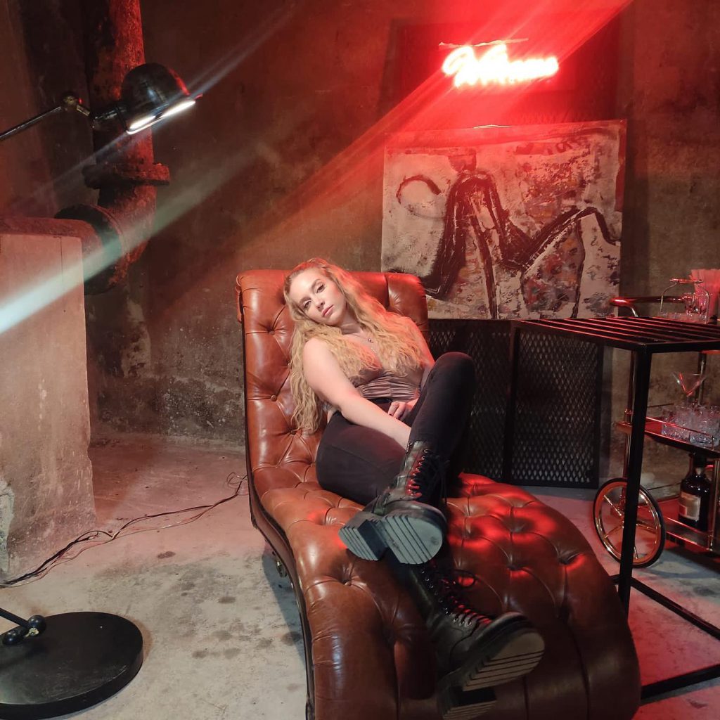 Hayal Köseoğlu ardent bikini