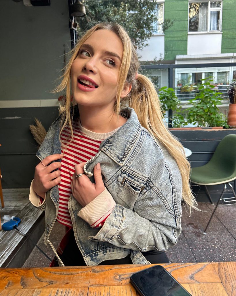 Hayal Köseoğlu ardent hot images