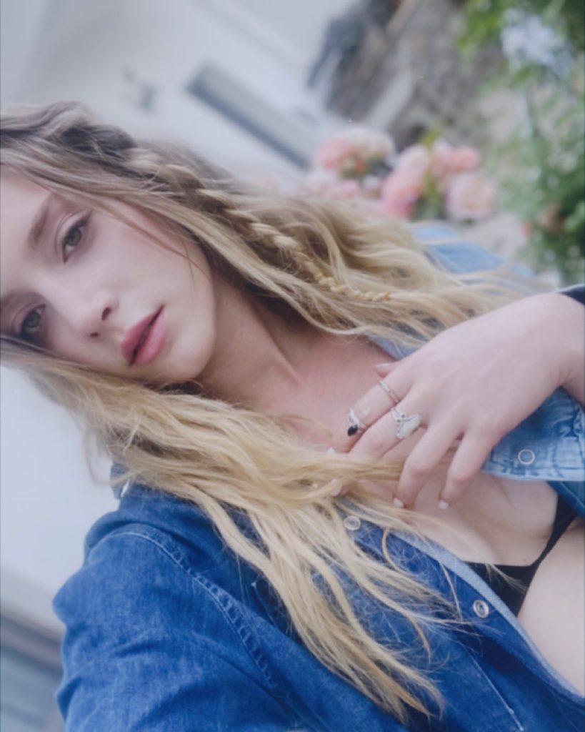 Hayal Köseoğlu beautiful bikini