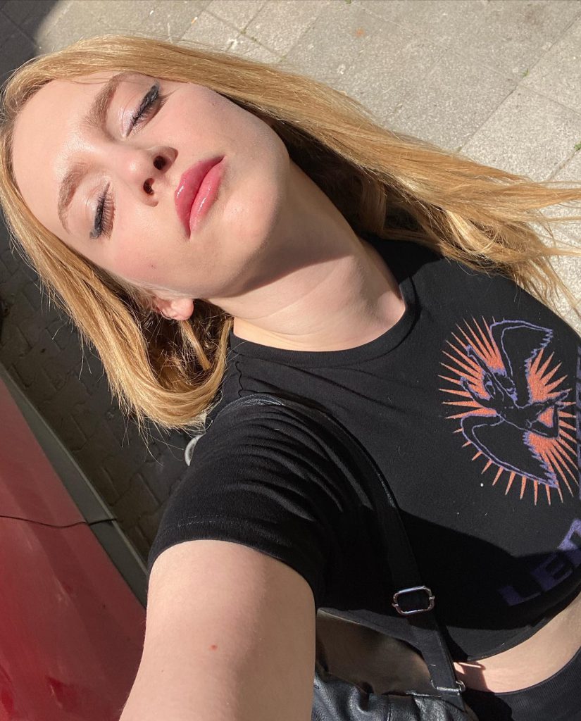 Hayal Köseoğlu depicts fire xxx sex