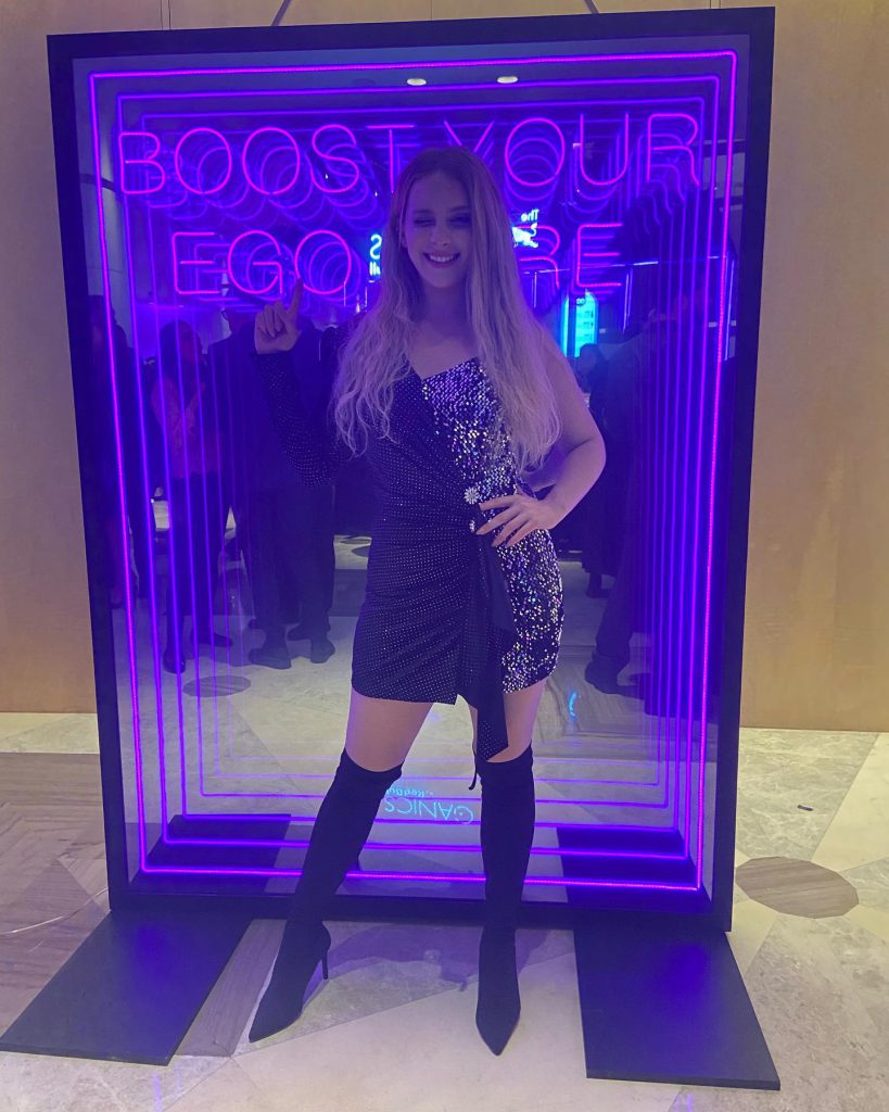 Hayal Köseoğlu hot photos