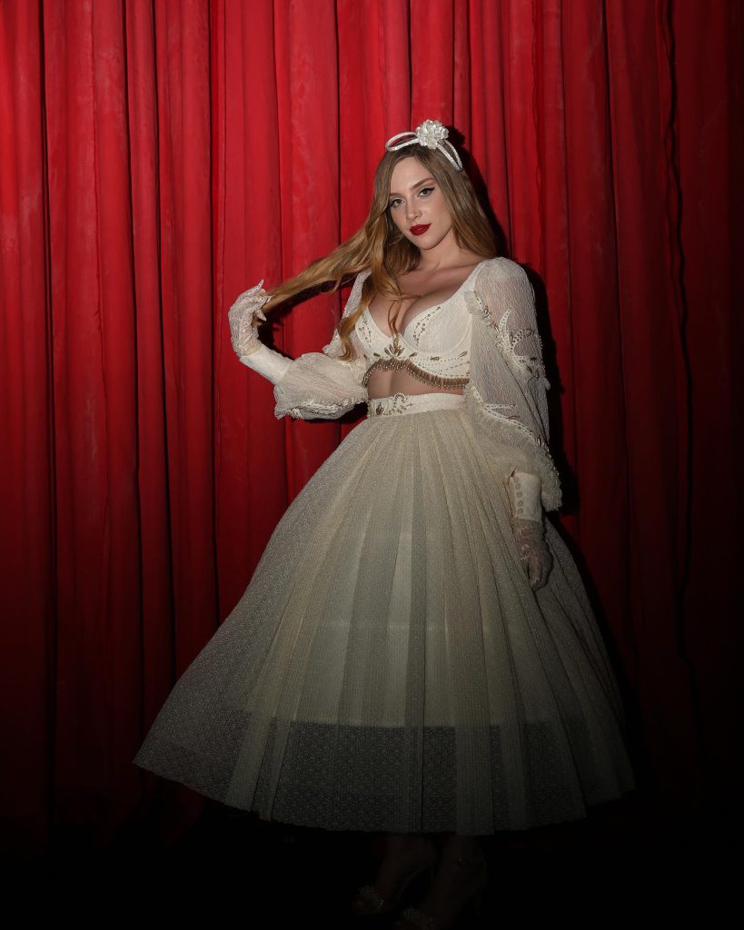 Hayal Köseoğlu looks sexy