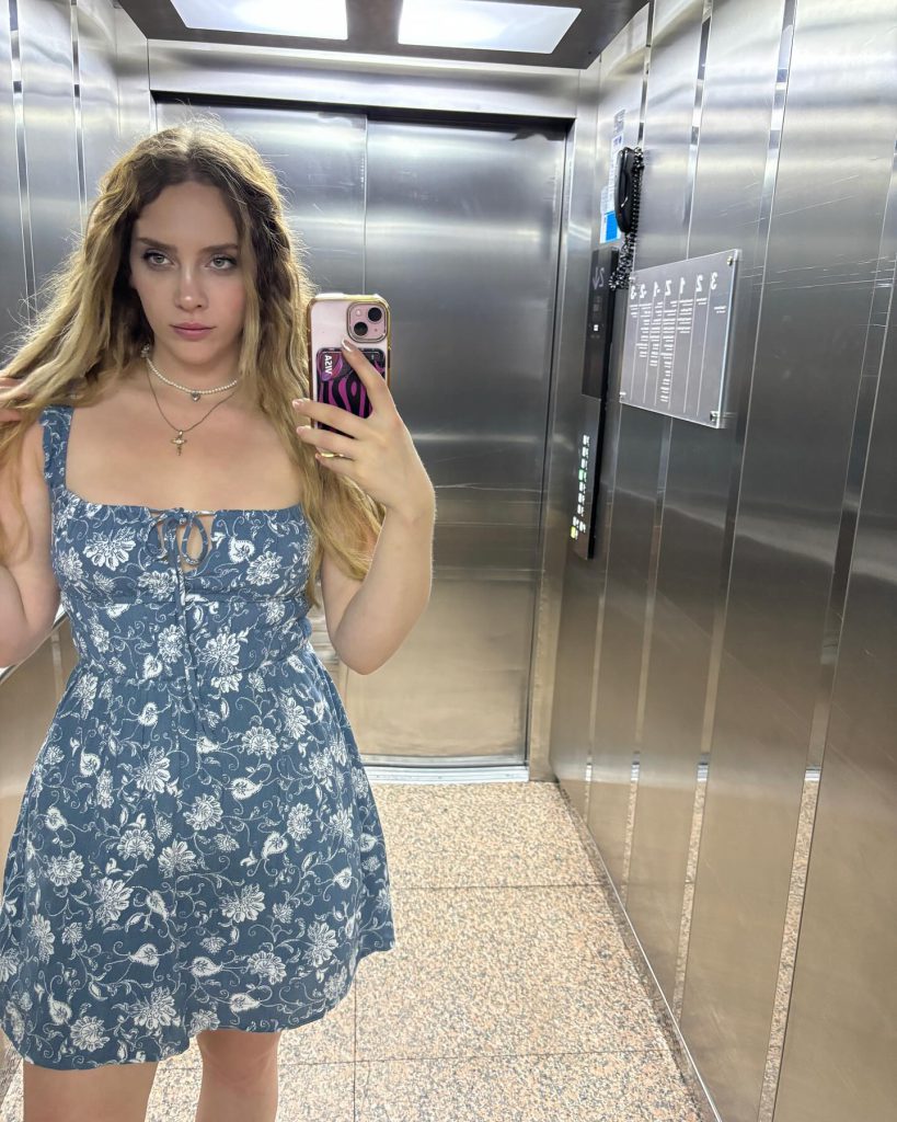 Hayal Köseoğlu modeling nudes