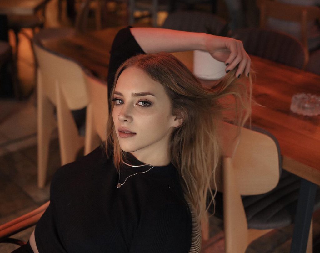 Hayal Köseoğlu modeling xxx porn