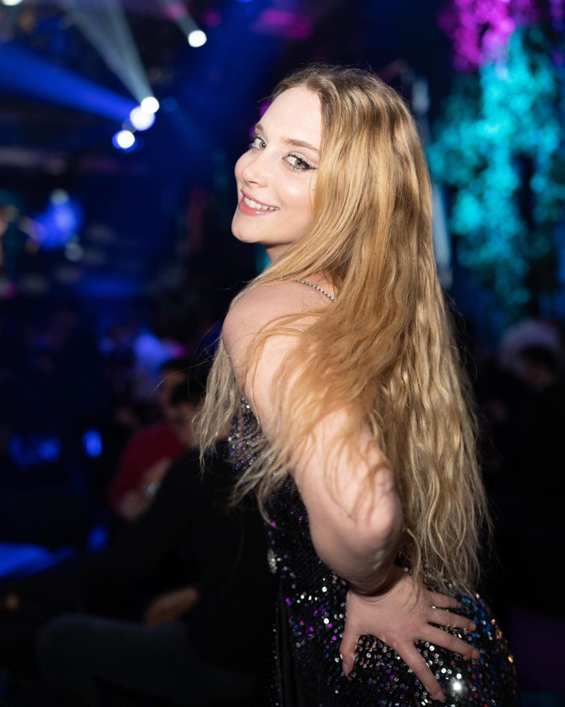 Hayal Köseoğlu poses naked