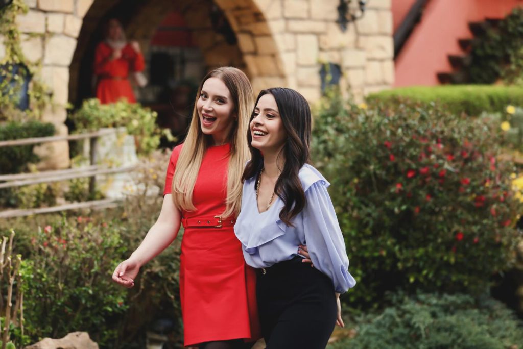 Hayal Köseoğlu poses xxx porn