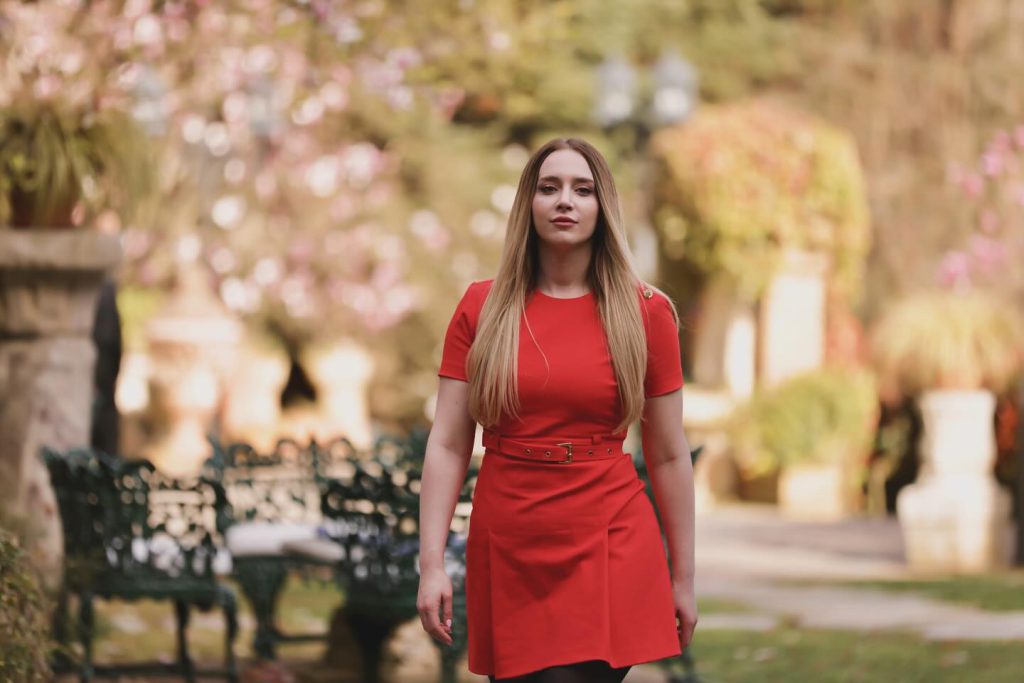 Hayal Köseoğlu poses xxx sex