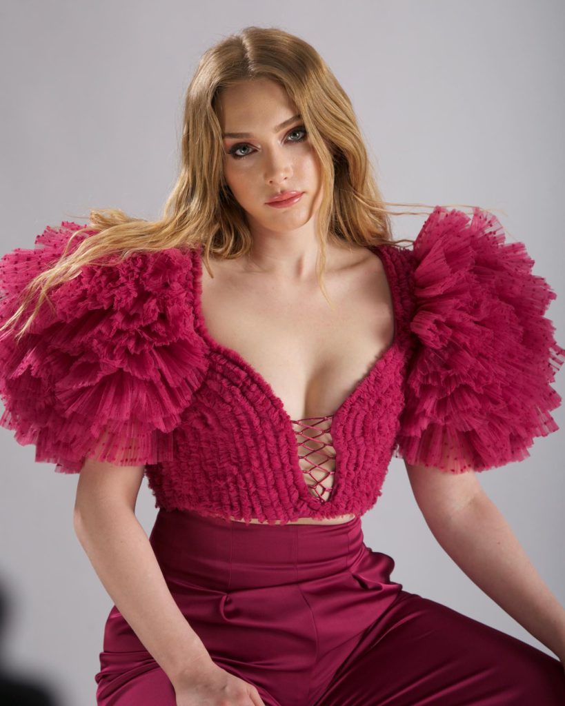 Hayal Köseoğlu sex scenes