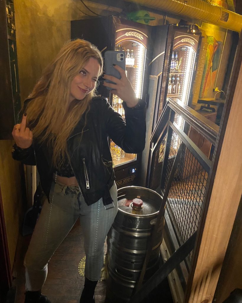 Hayal Köseoğlu smiles porn