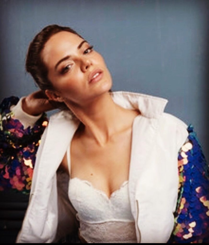 Hilal Altınbilek depicts fire bikini